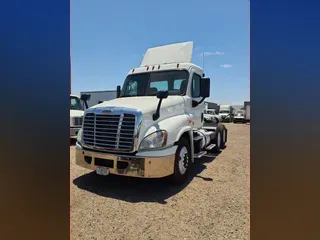 2015 FREIGHTLINER/MERCEDES CASCADIA 125