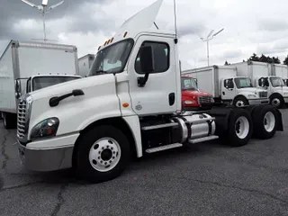 2017 FREIGHTLINER/MERCEDES CASCADIA 125