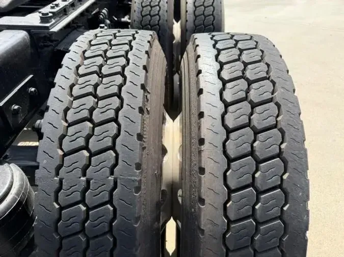 2020 Peterbilt 579a9d91079ac4acf19b8854f515d480fdd