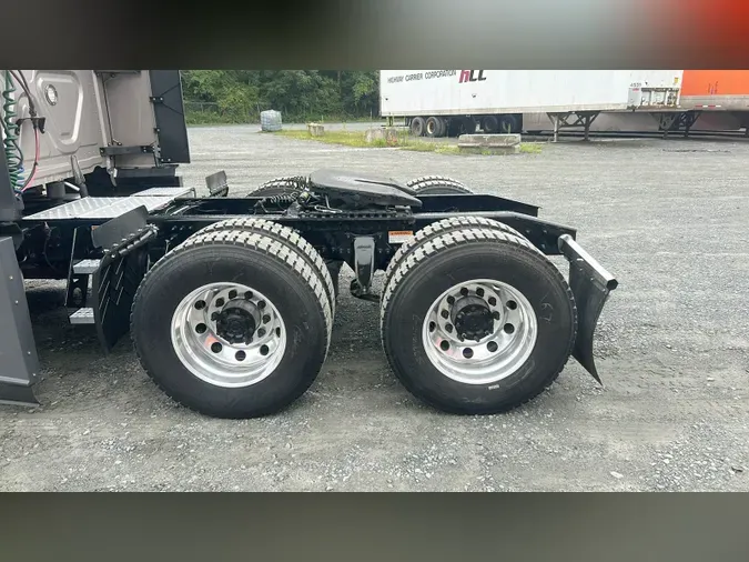 2023 Freightliner Cascadia 126a9d96c879e7f8556fd0f27d577ad7b01
