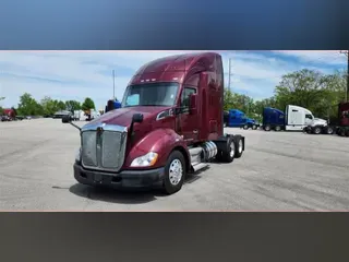 2021 KENWORTH T680