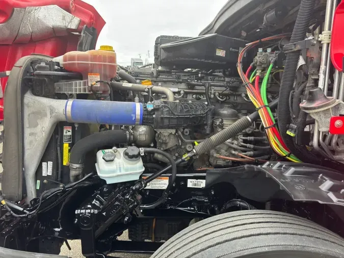 2022 FREIGHTLINER Cascadia 126