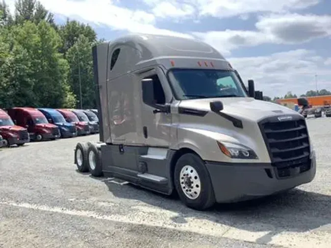 2023 Freightliner Cascadiaa9e8728eb966edbf3b2b4b3cd563b7dd