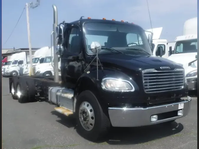 2019 FREIGHTLINER M2 106