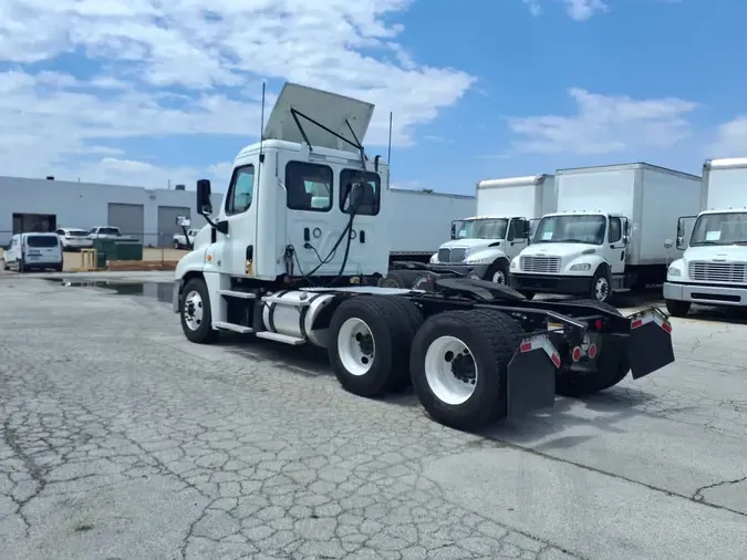 2018 FREIGHTLINER CASCADIA 125