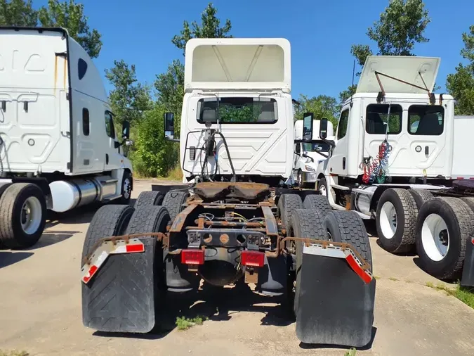 2019 NAVISTAR INTERNATIONAL LT625 DAYCAB T/A