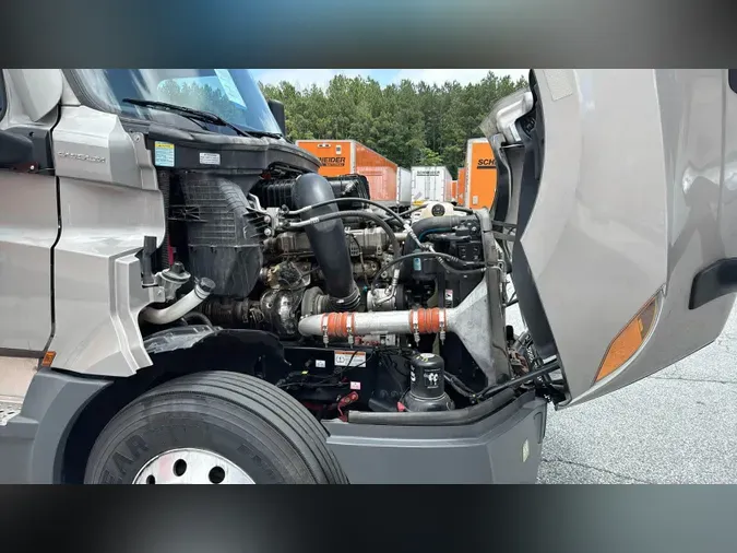 2024 Freightliner Cascadia