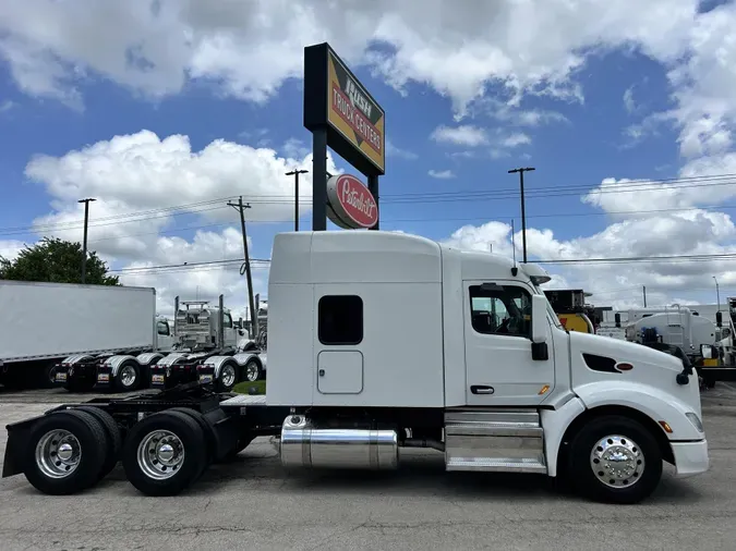2022 Peterbilt 579a9f0fde1fdd7eaa22cad92ef1339f06c