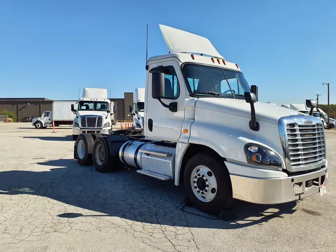 2019 FREIGHTLINER/MERCEDES CASCADIA 125