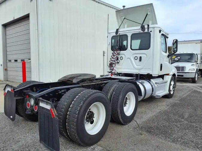 2020 FREIGHTLINER/MERCEDES NEW CASCADIA PX12664