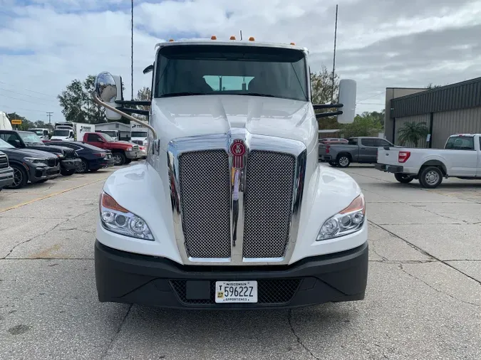 2024 Kenworth T680