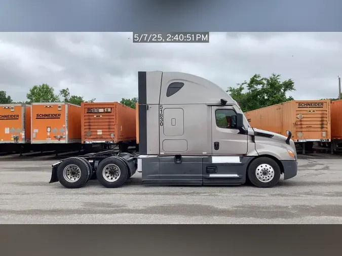 2021 Freightliner Cascadia