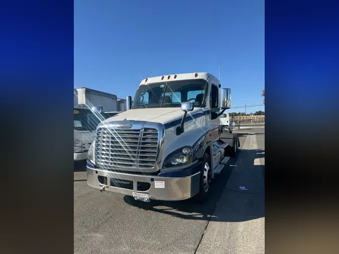 2018 FREIGHTLINER/MERCEDES CASCADIA 125a9fbd6e278ff5572a2b082c6238944d4