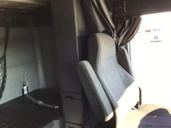 2022 FREIGHTLINER CA116