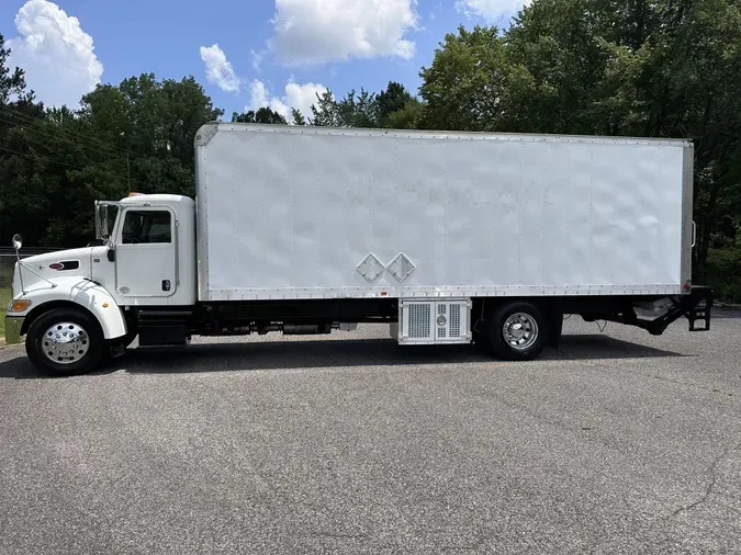 2017 Peterbilt 330