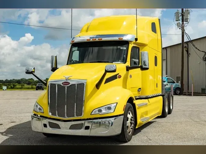 2022 PETERBILT 579