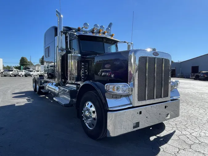 2022 PETERBILT 389