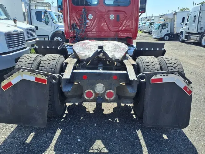 2018 FREIGHTLINER CASCADIA 113