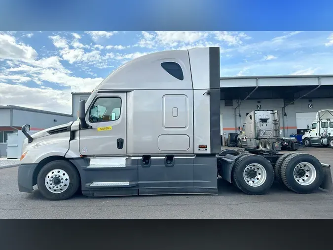 2023 Freightliner Cascadia