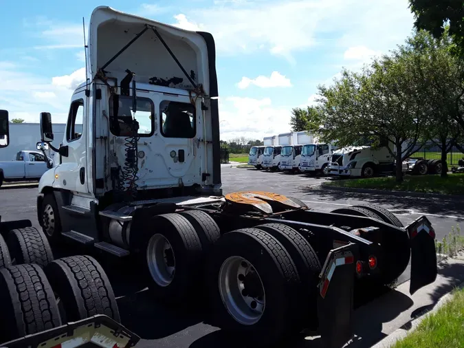 2017 FREIGHTLINER/MERCEDES CASCADIA 125