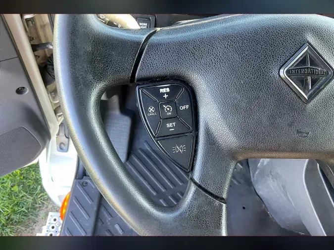 2022 INT LT625 6x4