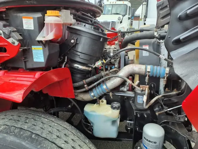 2019 FREIGHTLINER/MERCEDES M2 106