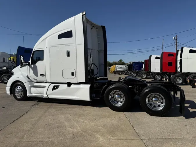 2022 Kenworth T680aa10d6acef4229a9c1fa9d2d24870ff4