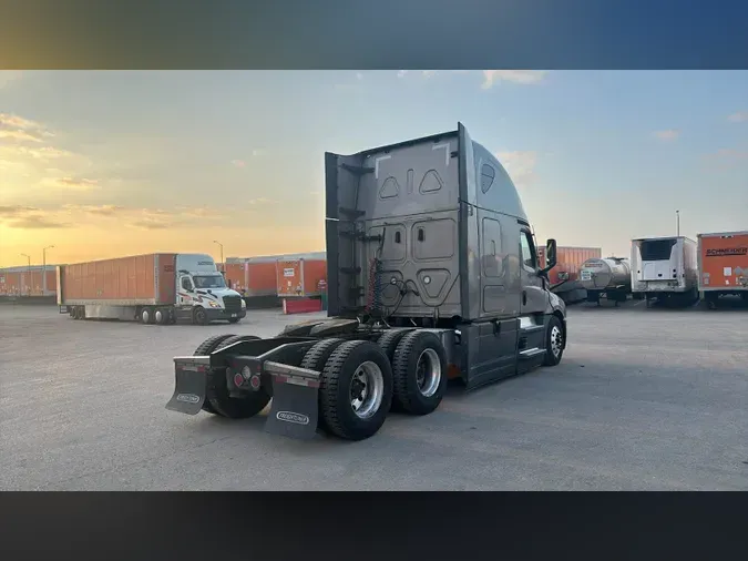 2023 Freightliner Cascadia