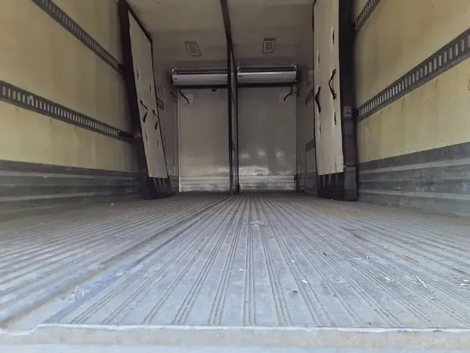 2017 FREIGHTLINER M2 106