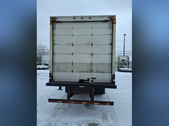 2017 FREIGHTLINER/MERCEDES M2 106