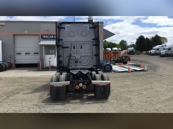 2023 Freightliner Cascadia