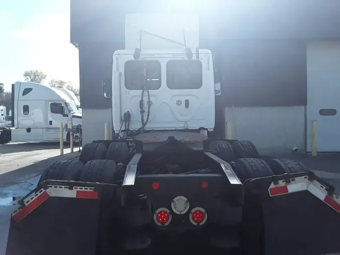 2018 FREIGHTLINER/MERCEDES CASCADIA 125aa1c00fa26883e42d80133c8e984de55