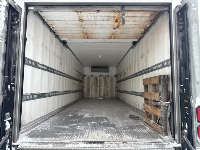 2020 FREIGHTLINER/MERCEDES M2 106