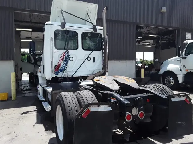 2019 FREIGHTLINER CASCADIA 125