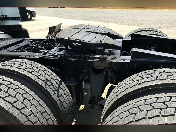 2023 INT LT625 6x4