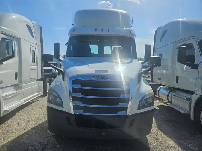 2019 FREIGHTLINER NEW CASCADIA 116