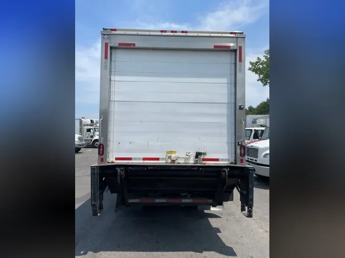 2019 FREIGHTLINER M2 106