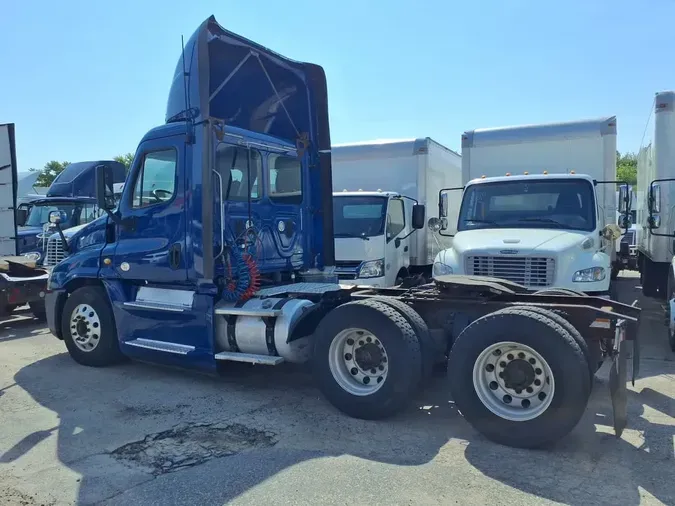 2017 FREIGHTLINER CASCADIA 125