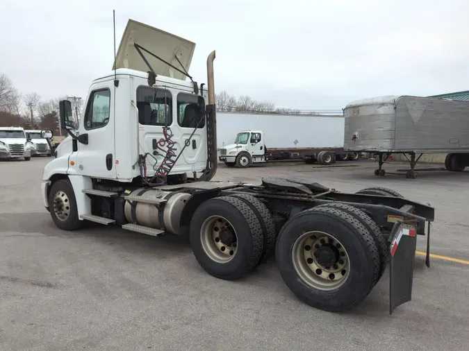 2020 FREIGHTLINER/MERCEDES CASCADIA 125