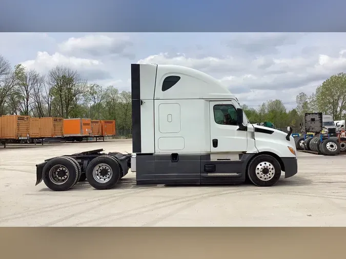 2021 Freightliner Cascadia