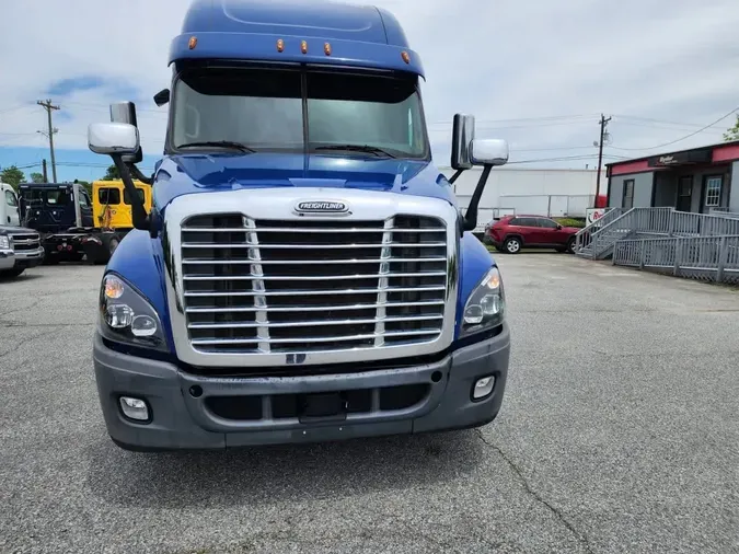 2020 FREIGHTLINER CASCADIA 125