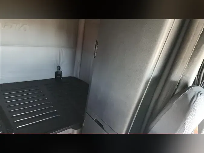 2020 FREIGHTLINER CASCADEVO1