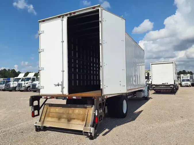 2017 FREIGHTLINER M2 106