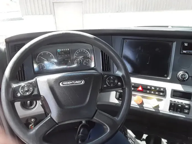 2019 FREIGHTLINER NEW CASCADIA 116