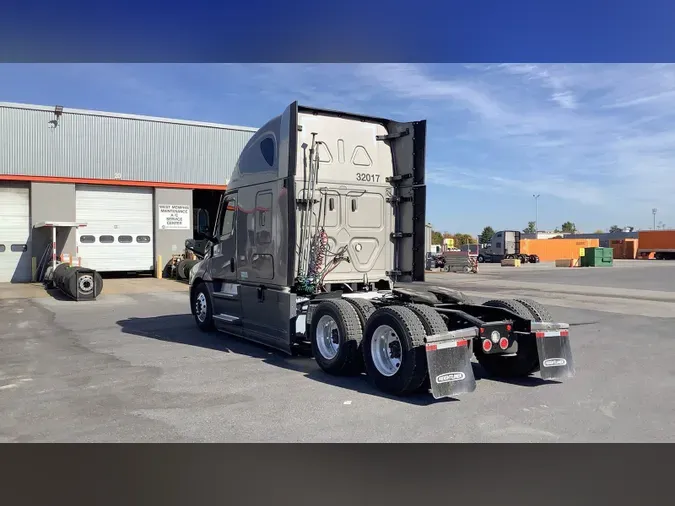 2024 Freightliner Cascadia 126