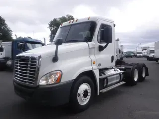 2018 FREIGHTLINER/MERCEDES CASCADIA 125