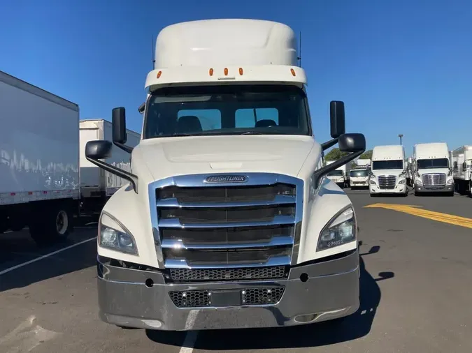 2019 FREIGHTLINER/MERCEDES NEW CASCADIA 126