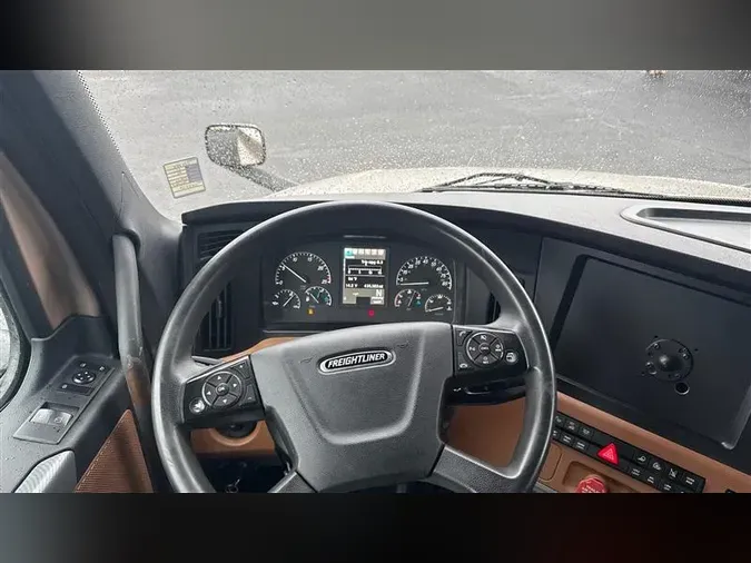 2021 FREIGHTLINER CA126