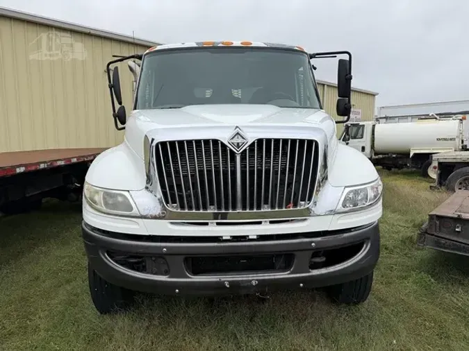 2010 INTERNATIONAL DURASTAR 4400