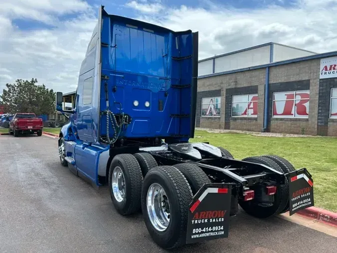 2021 INTERNATIONAL LT